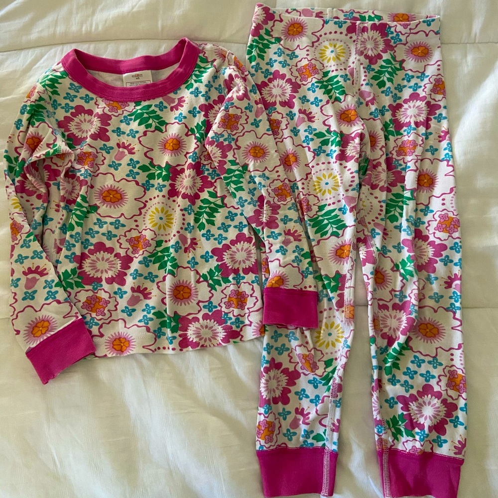 Hanna Andersson girls pajamas